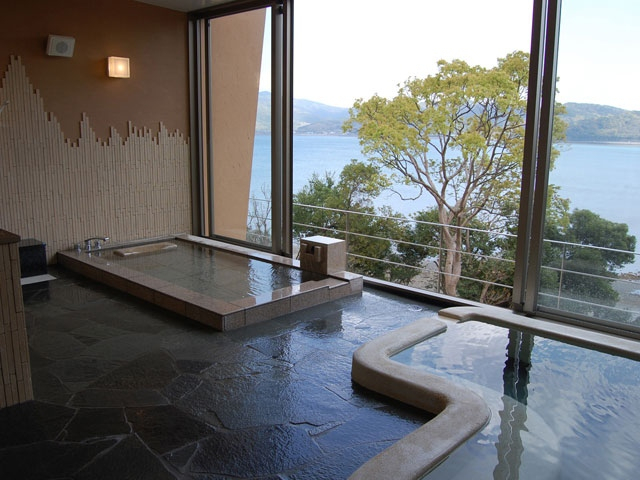 【熊本県・天草の日帰り温泉】天然温泉 ペルラの湯舟