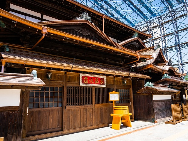 【愛媛県・松山市の日帰り温泉】道後温泉本館