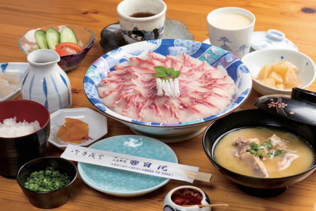 三代目が腕をふるう、小城名物鯉料理の老舗店「鯉料理 白滝」