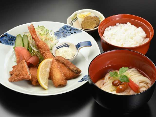 【秋田県・秋田市のランチ】佐藤養助秋田店