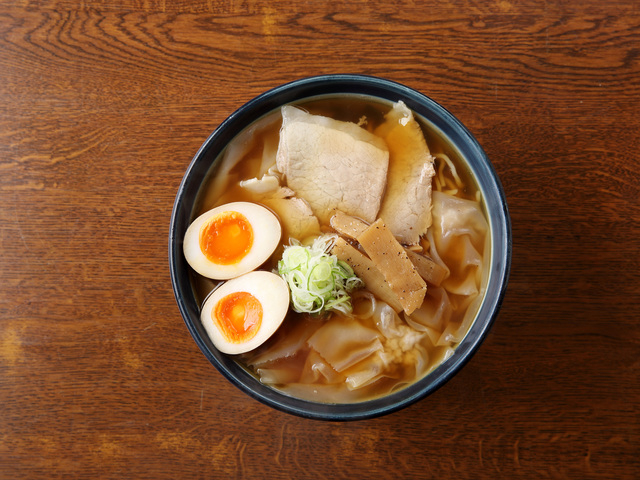 【山形県・酒田市のランチ】ワンタンメンの満月 酒田本店