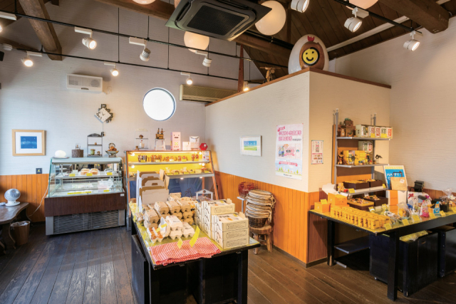 新鮮な卵のコッペパンサンドやスイーツは売り切れ必至「たまご家 三日月店」