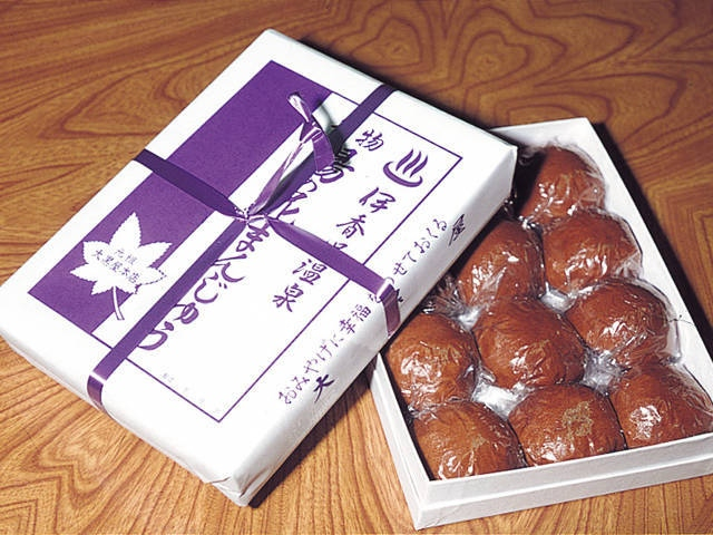 【群馬 渋川市の和菓子】ほかほか蒸したての湯の花まんじゅうや、羊羹・どら焼きなどお土産にも最適!渋川市でおすすめの和菓子店5軒