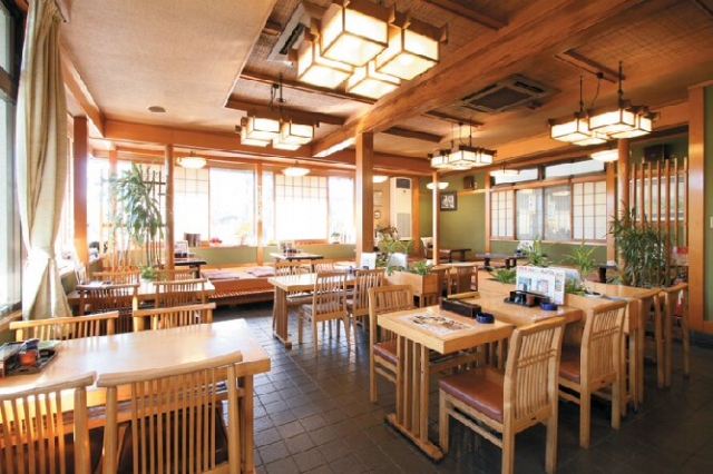 のどごし抜群の加須うどん。冷汁うどんの発祥の店「子亀」(加須)