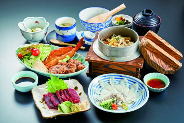 鯨料理や釜めしなどご当地の味が集結!「北海釜めし 林家」