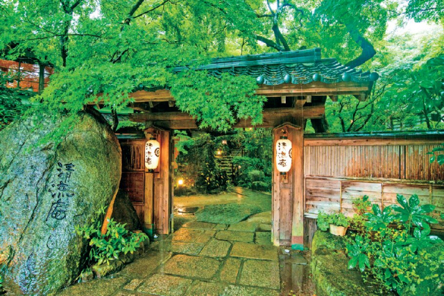 予約制で、こだわりのランチが食べられる「秋月温泉 料亭旅館 清流庵」