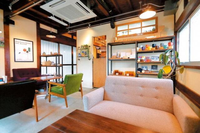 体にやさしい住と食を提案するモダンな古民家カフェ「NOIE」