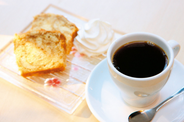 芳ばしい香り漂う森の隠れ家カフェ「ガーデンカフェマツムシコーヒー」