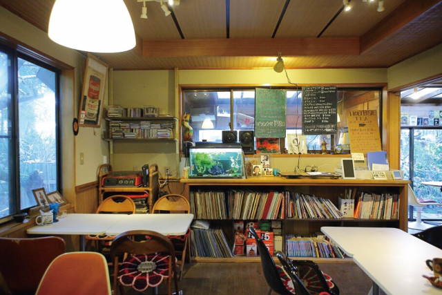 芳ばしい香り漂う森の隠れ家カフェ「ガーデンカフェマツムシコーヒー」