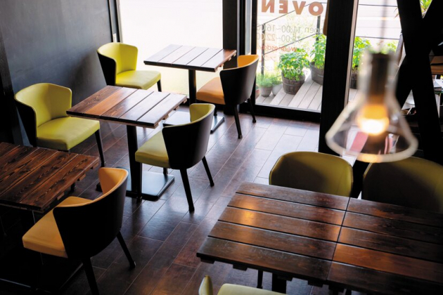 古民家カフェでアツアツオーブン料理を味わう「OVEN+」