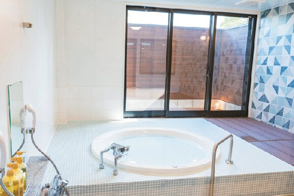 高滝湖でレイクサイドグランピング「高滝湖グランピングリゾート」