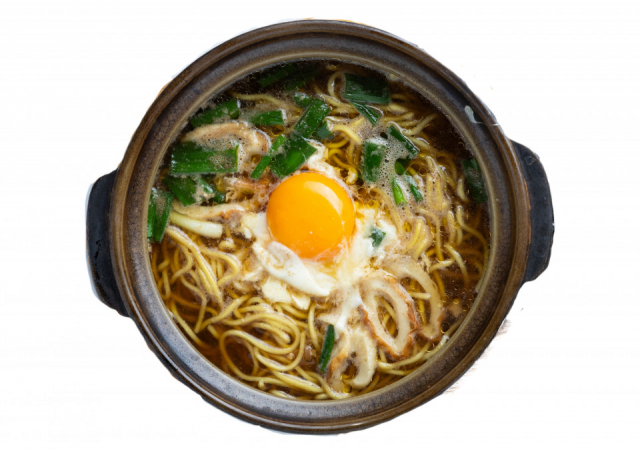 すさき駅前食堂で須崎名物の鍋焼きラーメンに舌つづみ(須崎市)