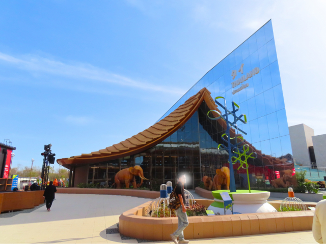 午前中は大屋根リングの左上の海外パビリオンをめぐろう