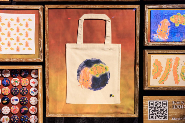 おみやげは、自分が描いたイラストがグッズになる《スケッチファクトリー》で