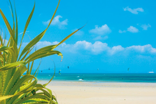 うるま市の『沖ツラ』の立ち寄りスポット 海中道路