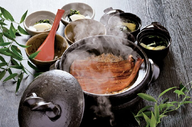 郷土料理の名店で穴子が主役の釜飯を 「酔心 ekie店」(ekie 1階)