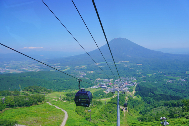 【北海道】ニセコのシンボル・羊蹄山が正面にそびえる「ニセコ東急 グラン・ヒラフ」で夏のアクティビティを